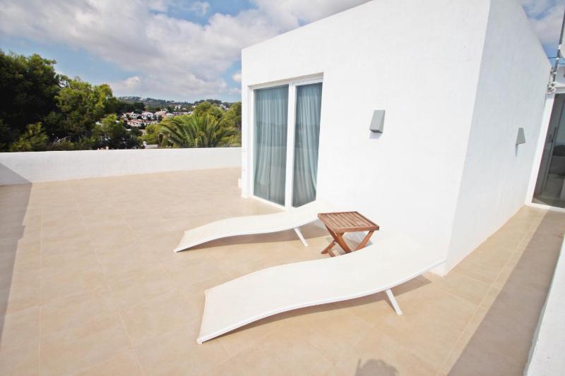 Villa with Sea View image 2