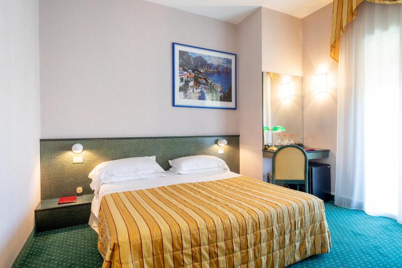 Hotel Capri Bardolino 3S - image 19