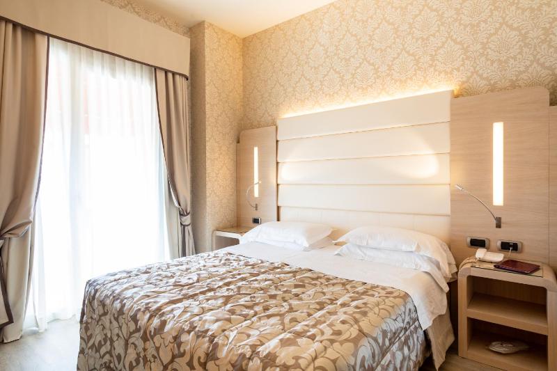 Hotel Capri Bardolino 3S - image 37