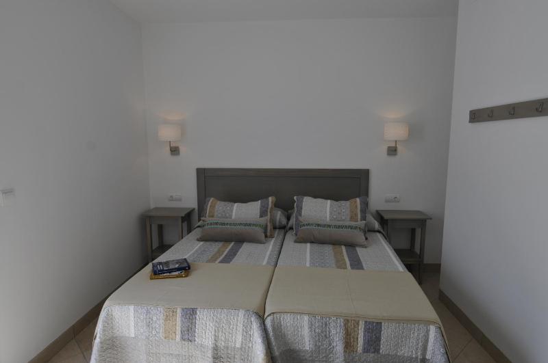 Double Room image 3