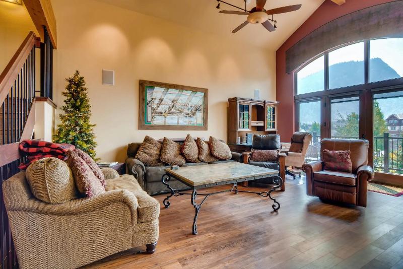 Three-Bedroom Apartment image 2