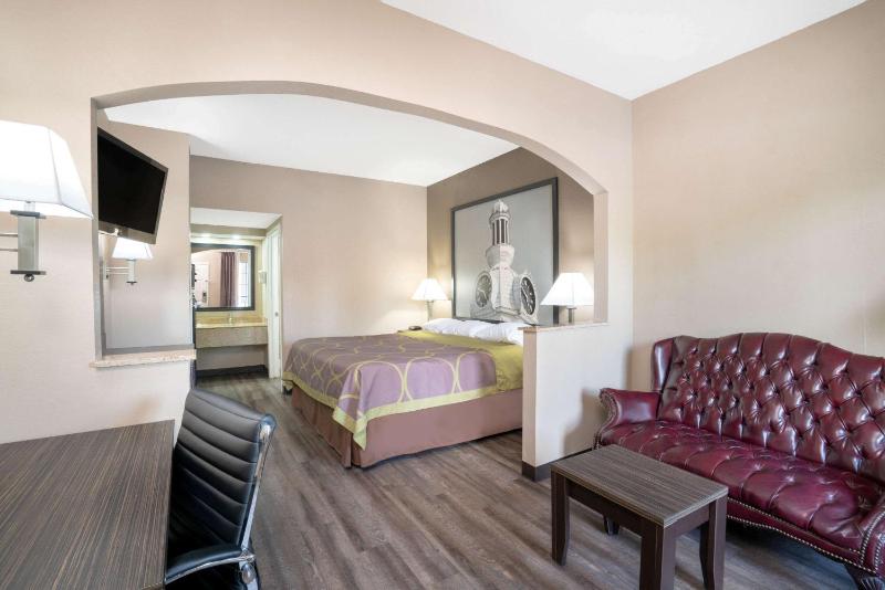 King Room with Kitchenette - Smoking image 4
