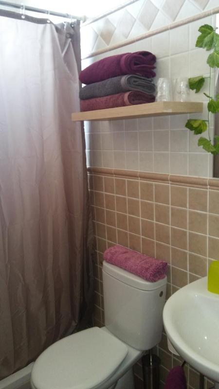 Standard Twin Room with Mountain View image 4