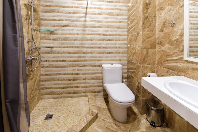Triple Room image 3