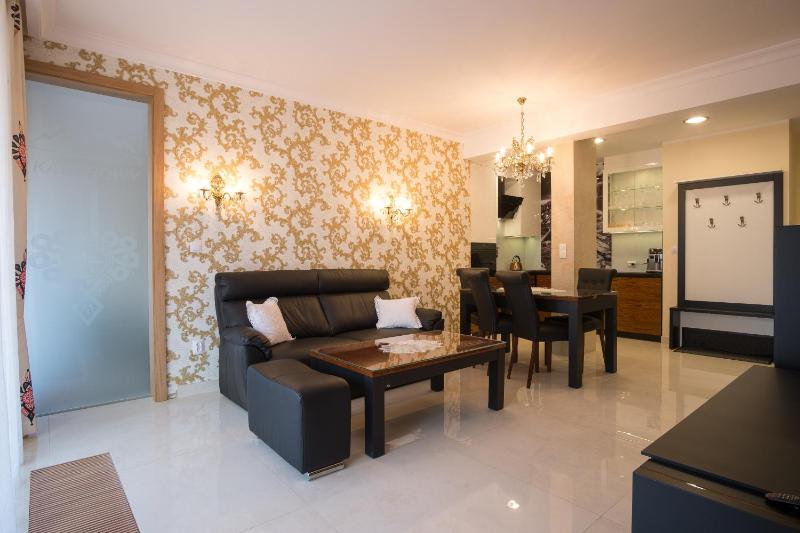 VIP Apartamenty POD KROKWIĄ SPA - image 10
