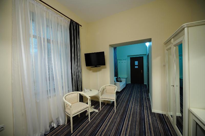 Superior Double Room image 4