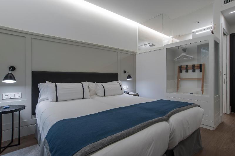 Comfort Double Room with Terrace image 4