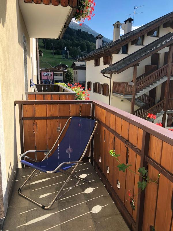 Junior Suite with Balcony image 3