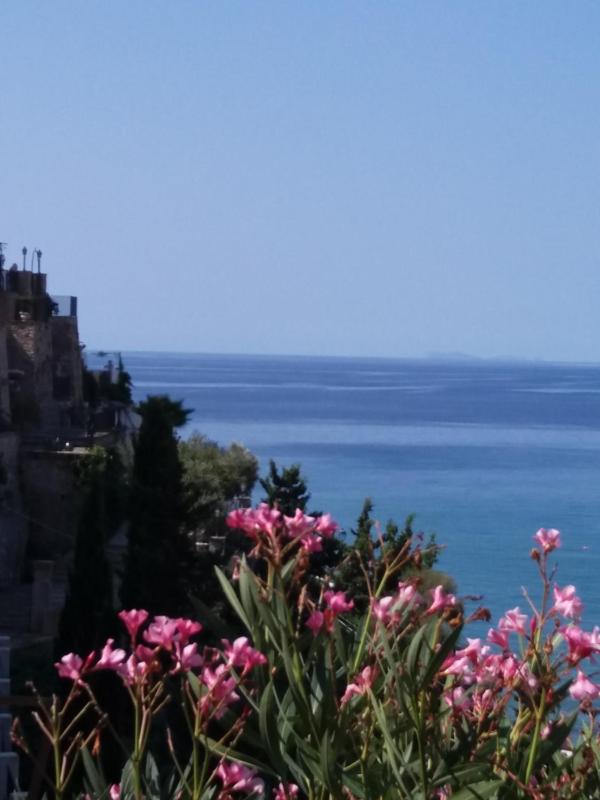 Two-Bedroom Apartment with Sea View image 2