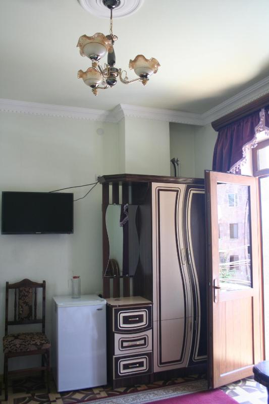 Deluxe Twin Room image 2
