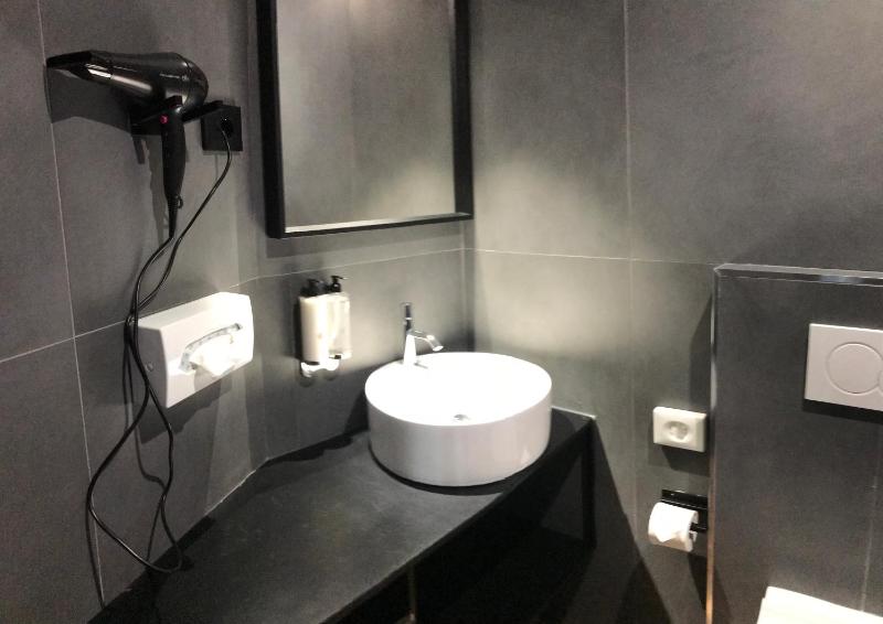 Triple Room image 3