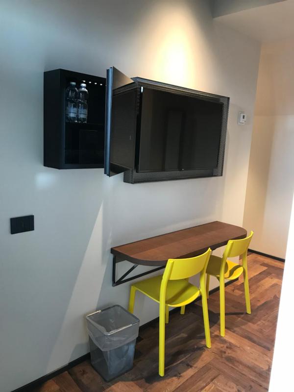 Single Room image 3