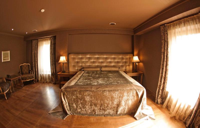 Standard Double Room with Free Parking image 4