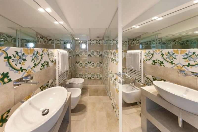 Panoramic Double Room With Balcony image 3