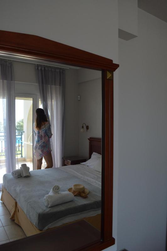 One-Bedroom Apartment with Sea and Pool View - Ground floor image 2