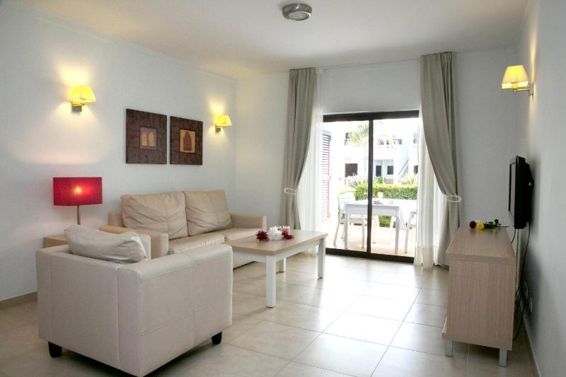 Two-Bedroom Apartment (6 Adults) image 3