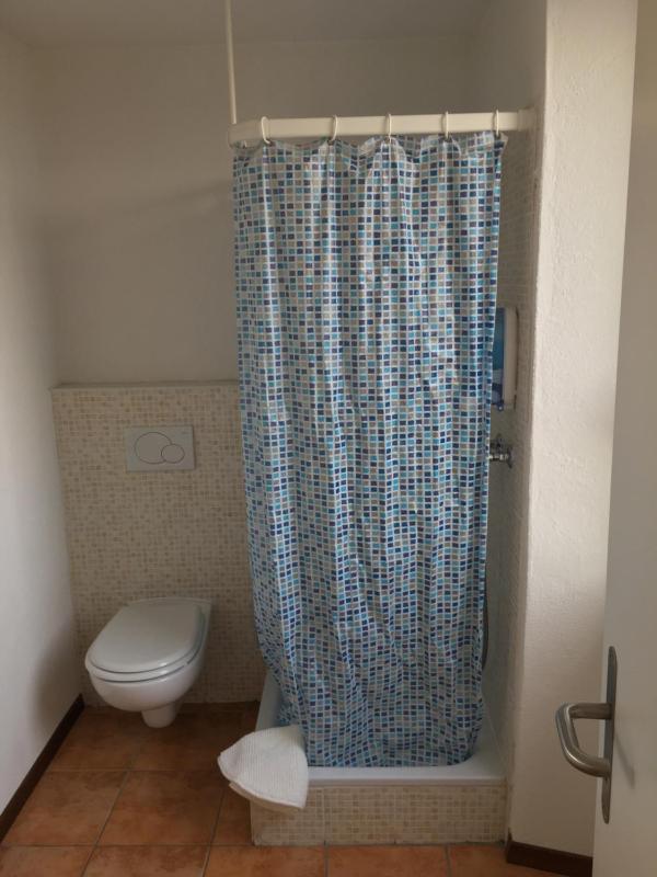 Single Room image 3