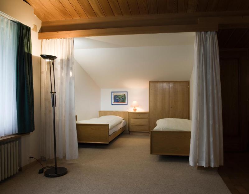 Superior Twin Room image 4