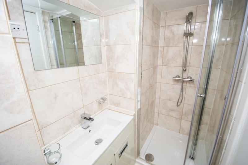 Superior Double Room image 4