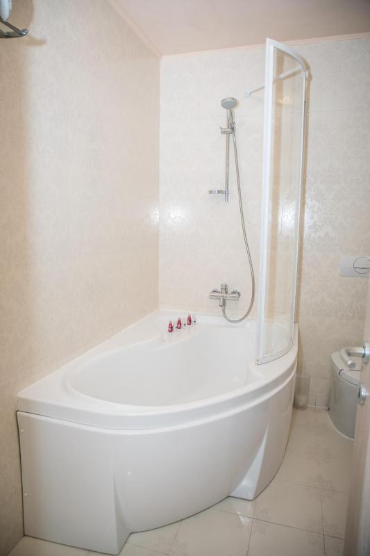 Executive Suite image 2