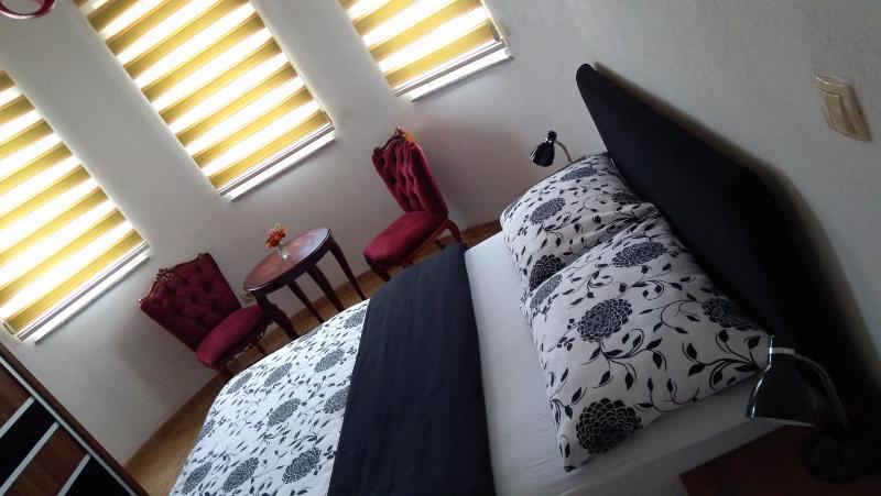 Deluxe Apartment with Garden View image 2