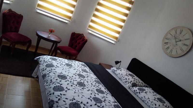 Deluxe Apartment with Garden View image 3