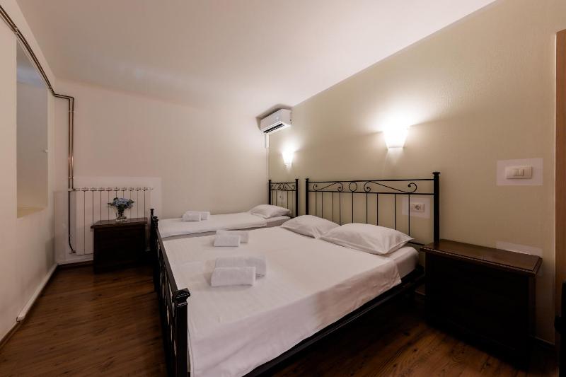 Triple Room image 4