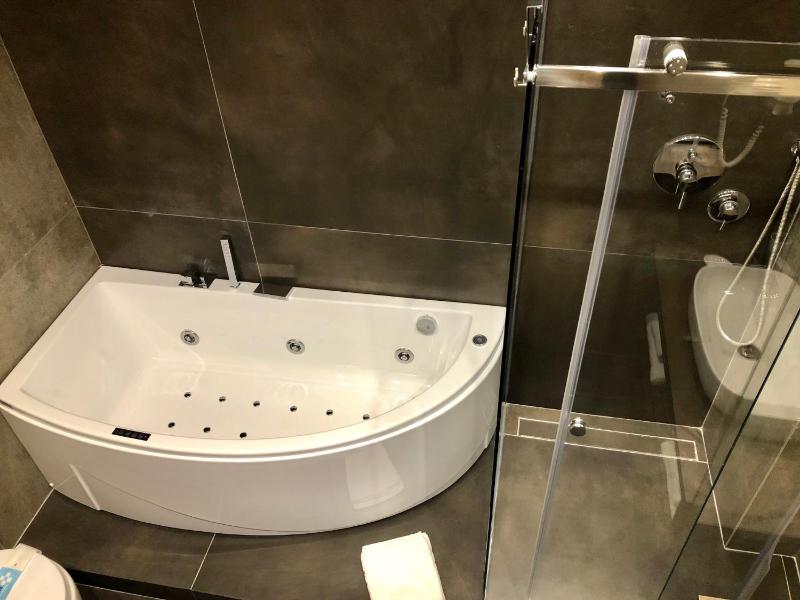 Apartment with Terrace image 4