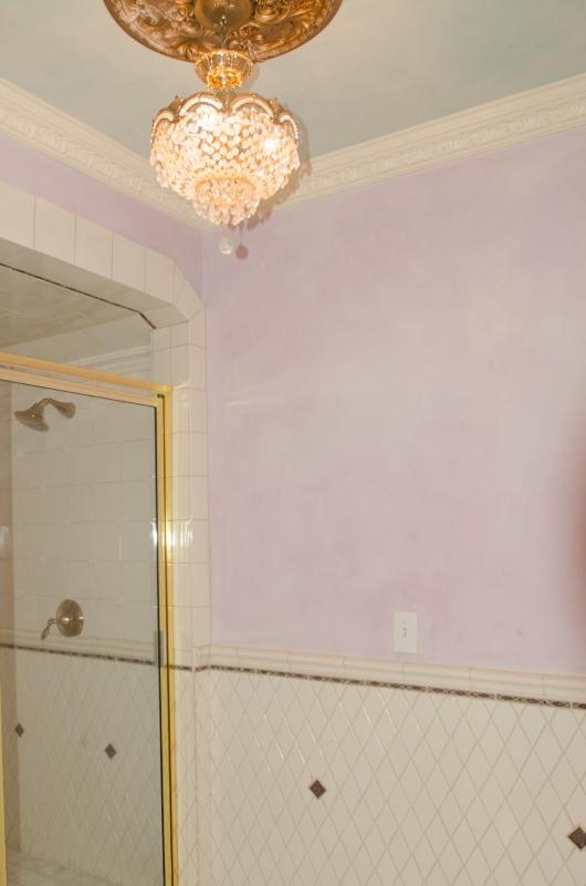 Standard Queen Room image 3