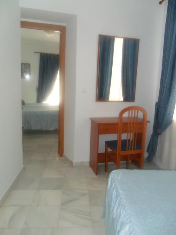Triple Room image 2