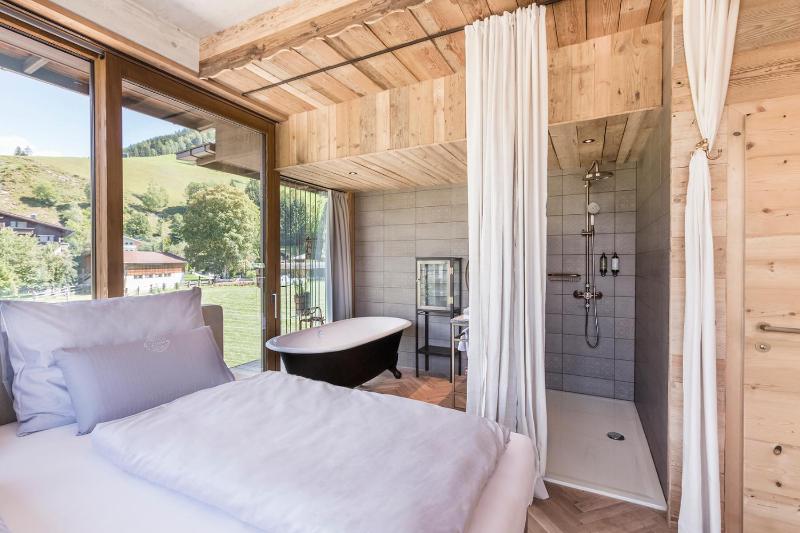Deluxe Double Room with Panoramic View and Terrace image 1