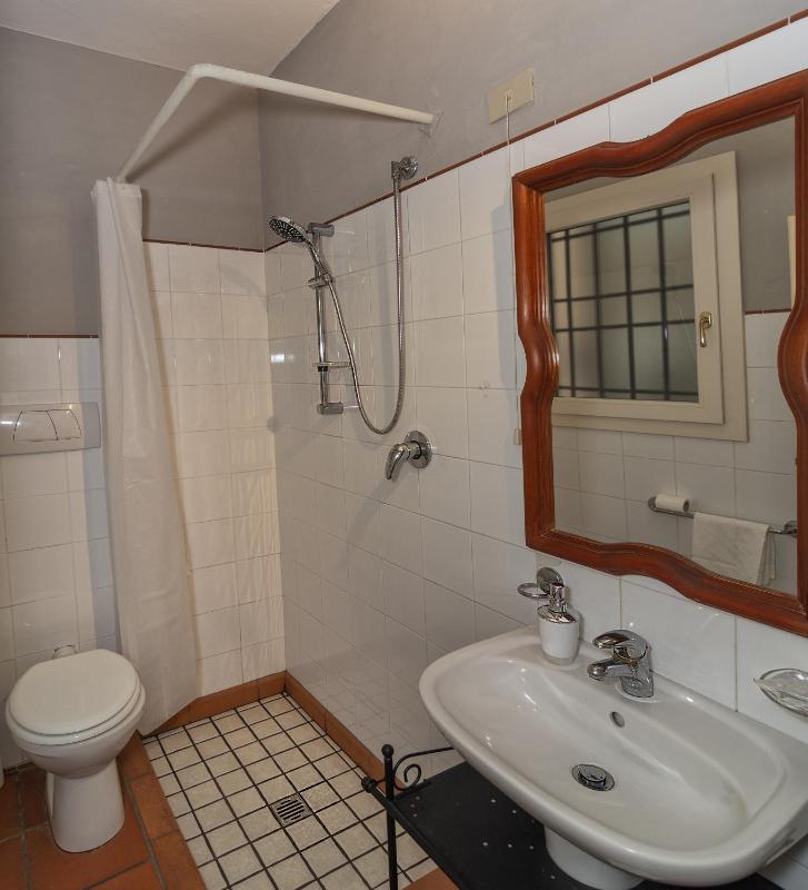 Deluxe Family Suite image 4