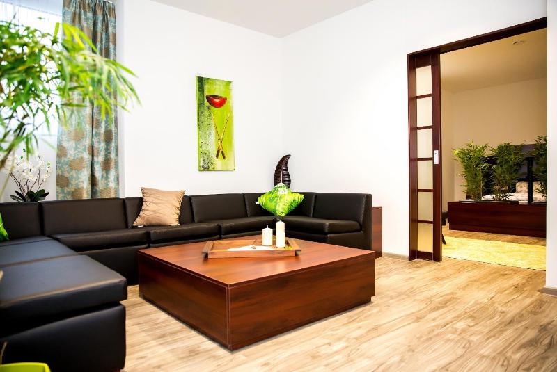 Deluxe Suite image 3
