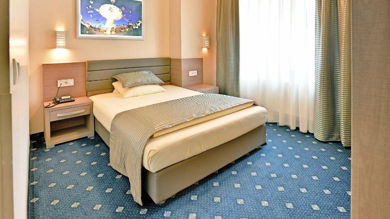 Single Room image 1