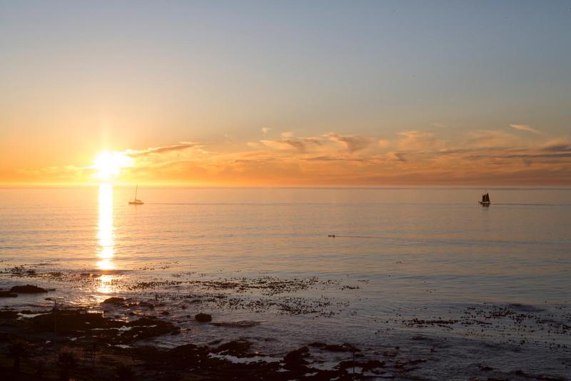 Apartment with Sea View image 1