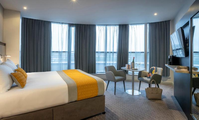 Executive Room image 1