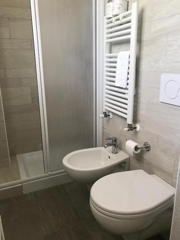Single Room image 2
