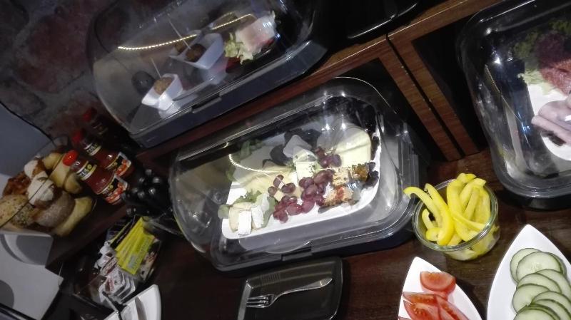 Large Double Room image 3