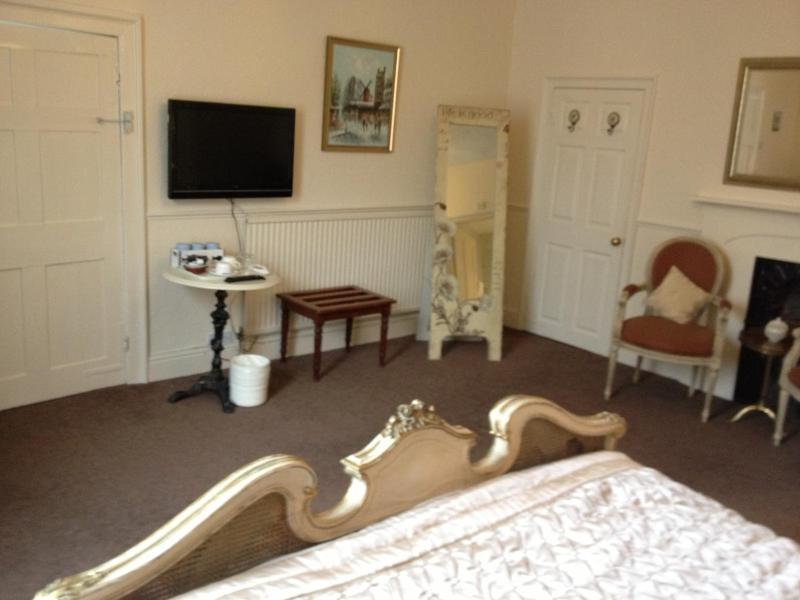King Room image 4