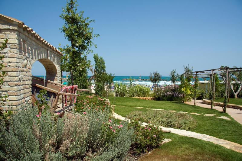 Hotel Bahia - image 41