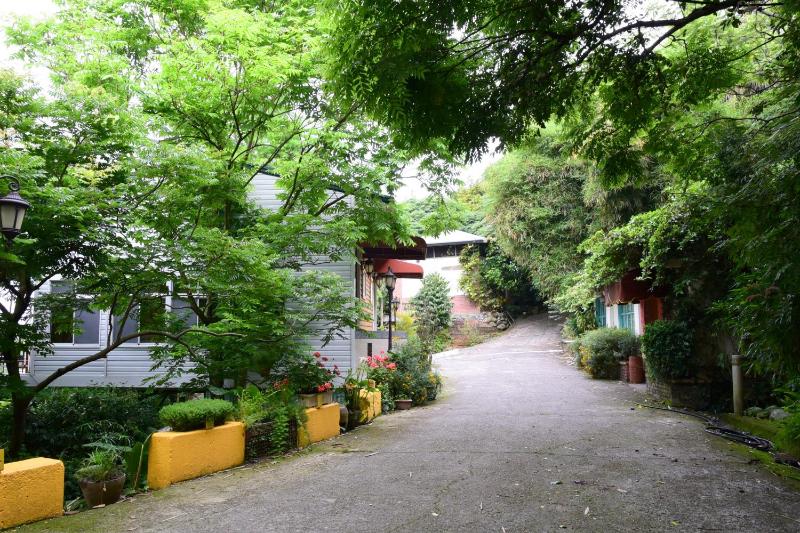Pear Story House - image 42