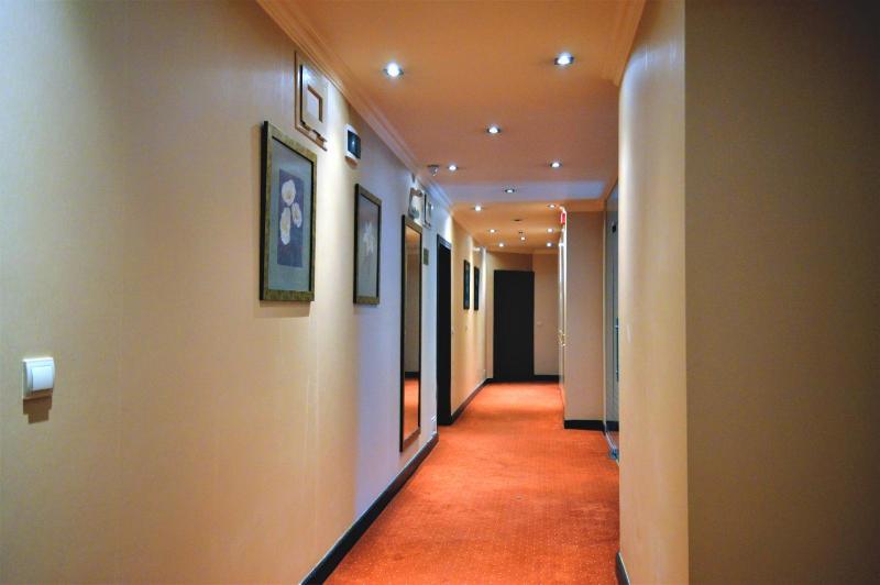Apartment image 3