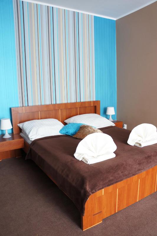 Triple Room with Private Bathroom image 4