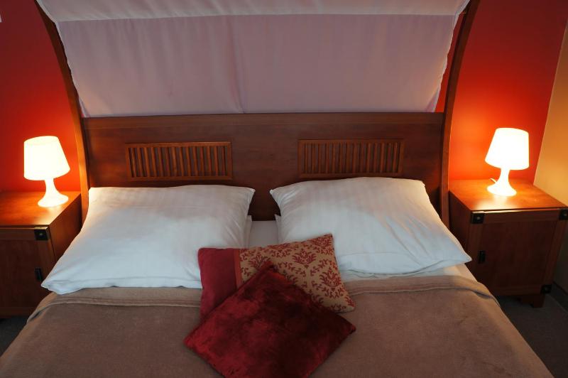 Triple Room with Private Bathroom image 3