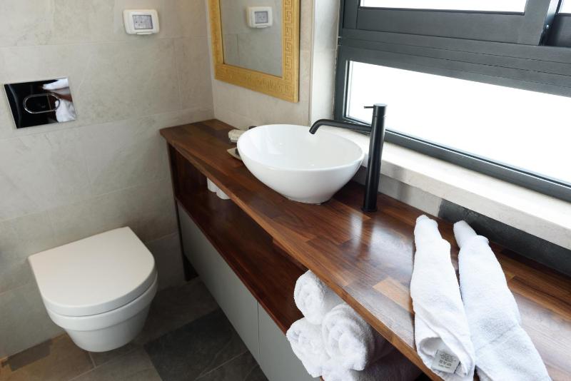 The Roof - By Sea Land Suites - image 2