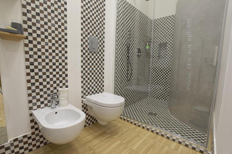 Double Room image 2