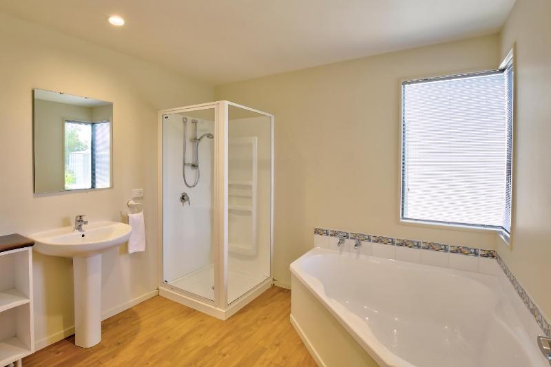 Allenby Place - image 5