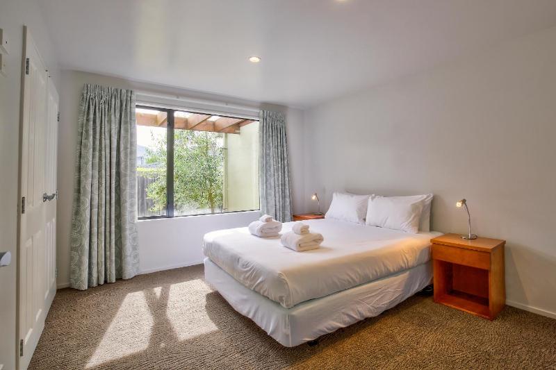Allenby Place - image 15