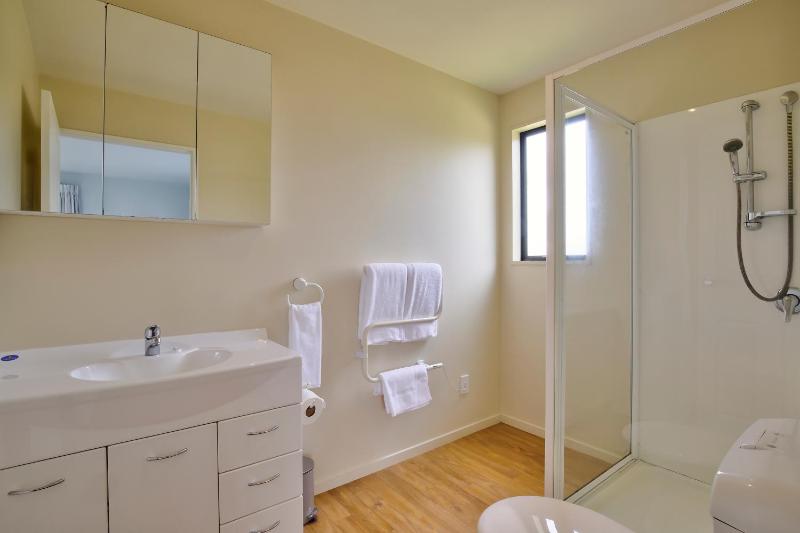 Allenby Place - image 20
