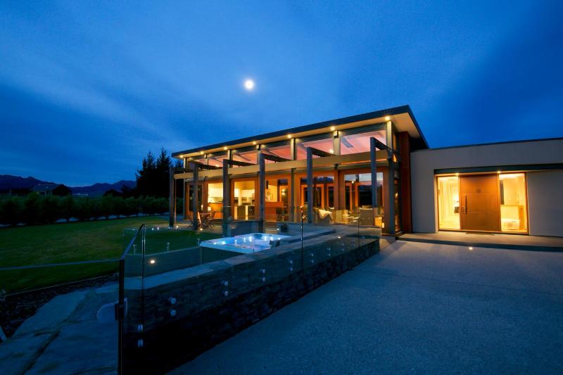 Mt Gold Retreat - Sleeps 8 - Spa Pool - Tennis Court - image 18